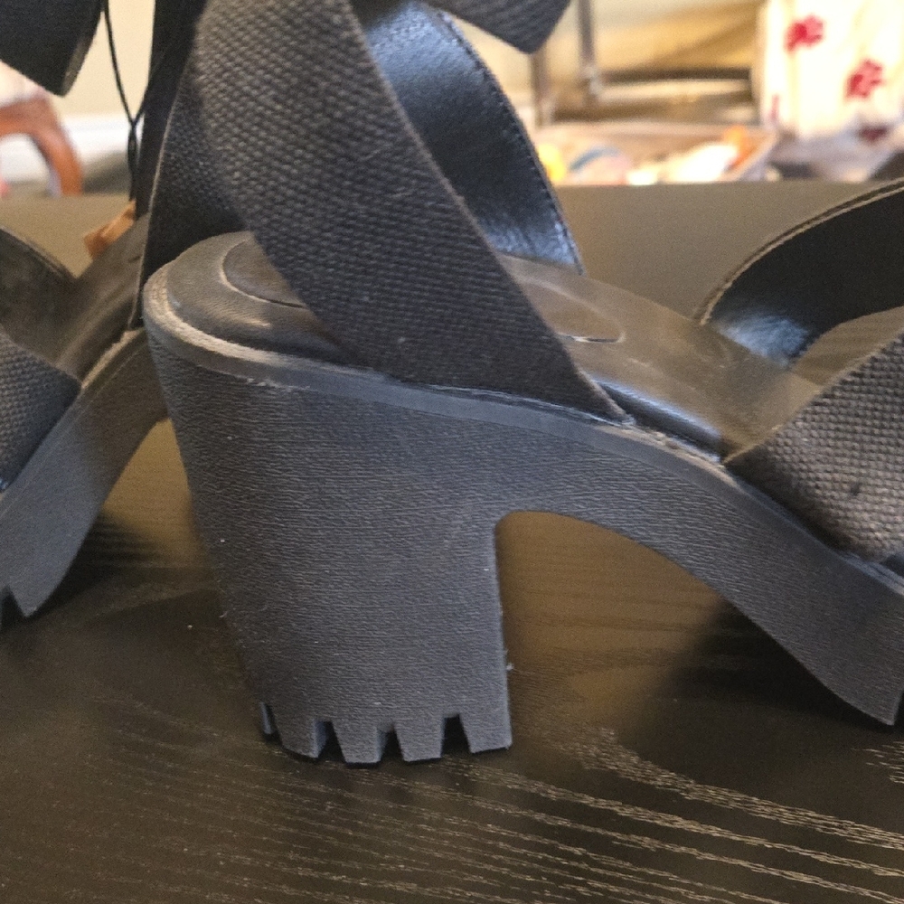 ⛱️Madden NYC Women's Black Sandals Size 10 - Picture 5 of 8
